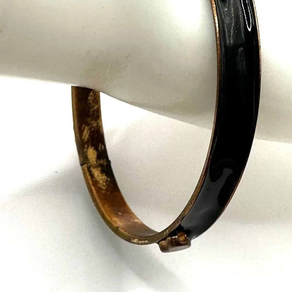 Black heart bangle bracelet